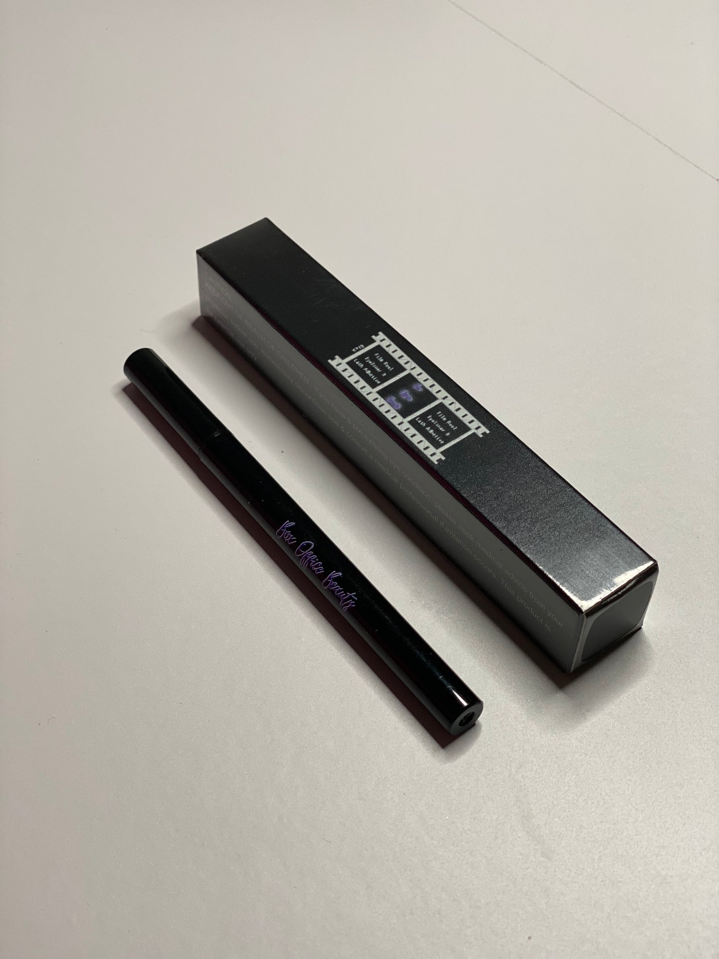 Film Eyeliner Adhesive Pen (Black)